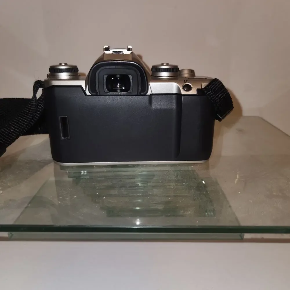 Vintage Pentax 35mm ZXM Camera with SMC 1:4-5.6 35-80mm lens case